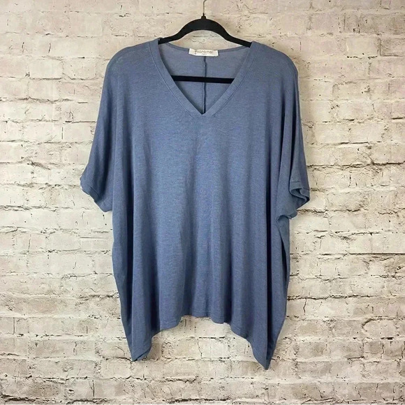 Karamel Italy Women's Size 6 Blue Short Sleeve V Neck Blouse Viscose Polyester - Picture 1 of 4